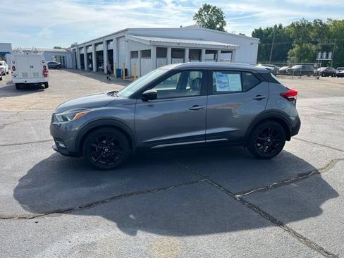 Used 2020 Nissan Kicks SR w/ SR Premium Package FWD image 33