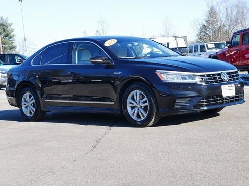 Used 2019 Volkswagen Passat 2.0T SE R-Line image 8
