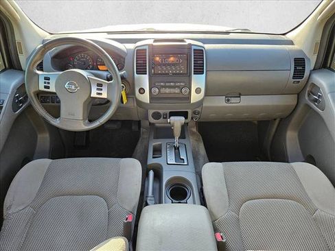 Used 2011 Nissan Frontier SV w/ SV Premium Utility Pkg RWD image 15