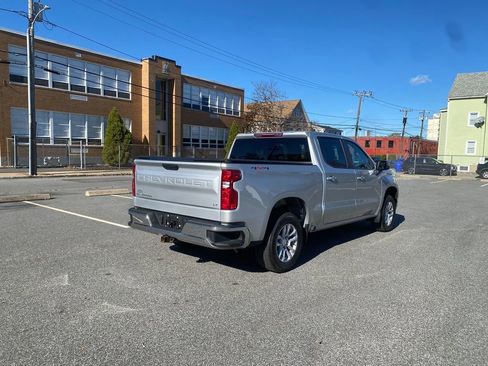 Used 2022 Chevrolet Silverado 1500 LT image 5