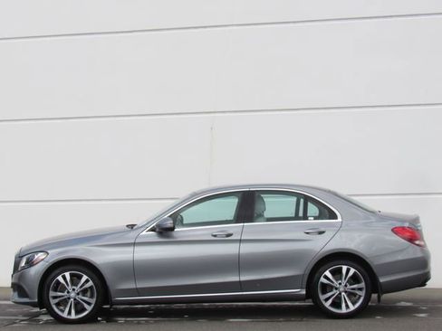 Used 2016 Mercedes-Benz C 300 4MATIC Sedan image 4