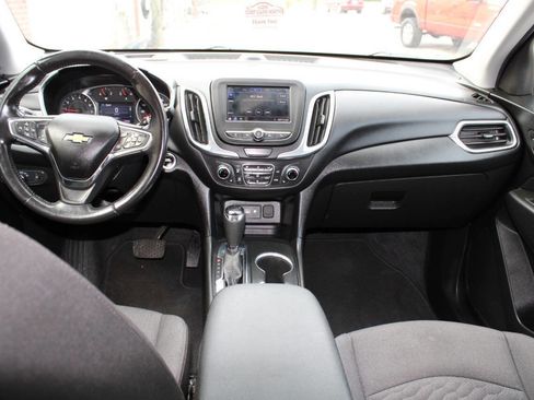 Used 2021 Chevrolet Equinox LT image 18