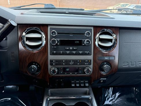 Used 2011 Ford F250 Lariat w/ Lariat Interior Pkg AWD/4WD image 14