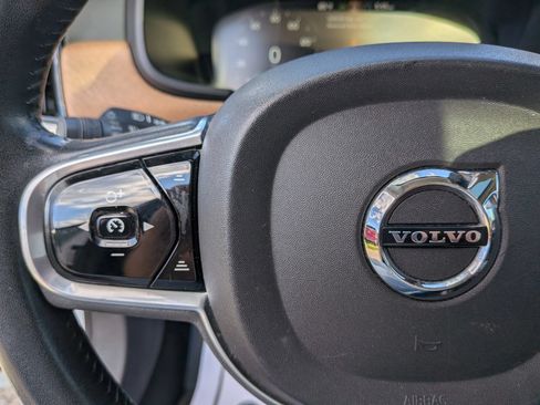 Used 2018 Volvo S90 T8 Inscription w/ Convenience Package AWD/4WD image 59