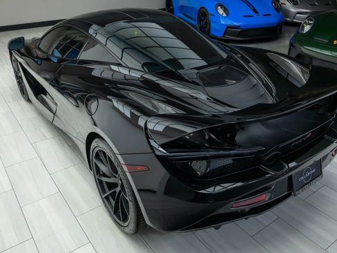 Used 2018 McLaren 720S Performance RWD image 17