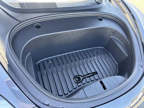 Used 2023 Tesla Model 3 Standard Range RWD image 37