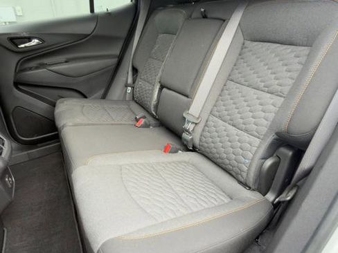 Used 2021 Chevrolet Equinox LT w/ Driver Convenience Package image 32