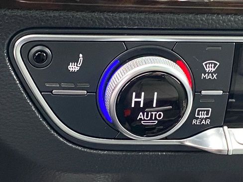 Used 2018 Audi Q5 2.0T Premium Plus w/ Premium Plus Package image 18