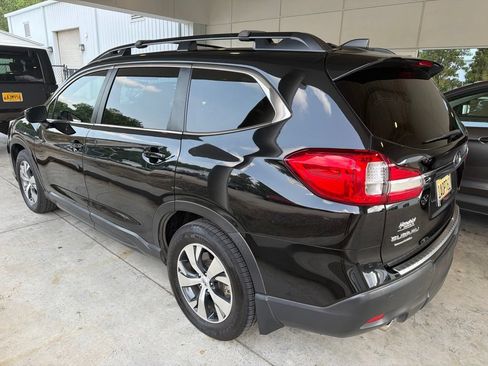Used 2019 Subaru Ascent Premium w/ Popular Package #2A AWD/4WD image 2