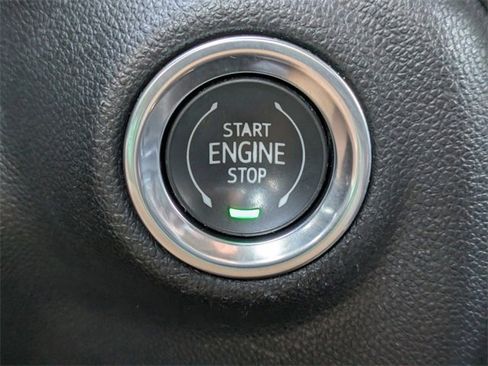 Used 2019 GMC Sierra 1500 SLT image 33