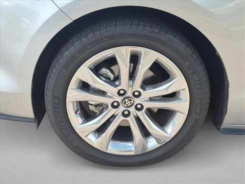 Used 2023 Toyota Sienna Platinum FWD image 15