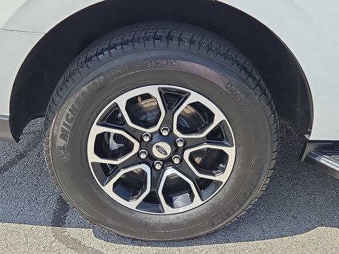 Used 2022 Ford Expedition XLT AWD/4WD image 16