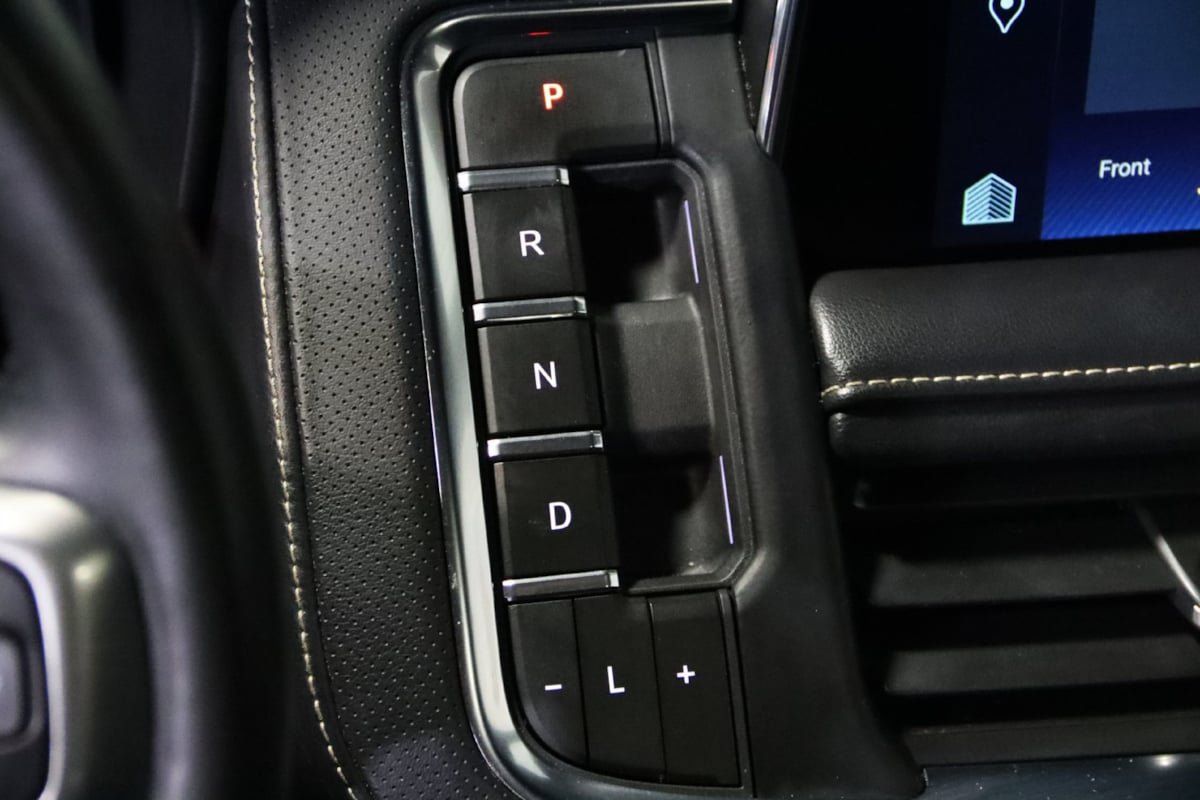 Used 2023 Chevrolet Tahoe Premier AWD/4WD image 48