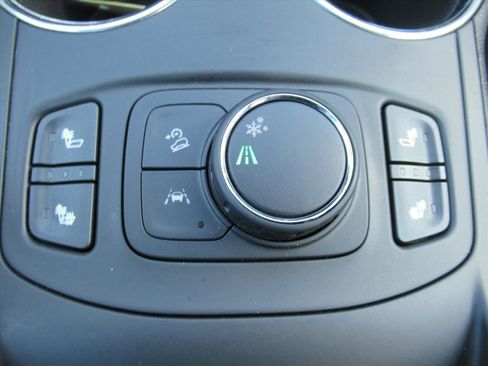 Used 2023 GMC Terrain SLE w/ Driver Convenience Package image 23