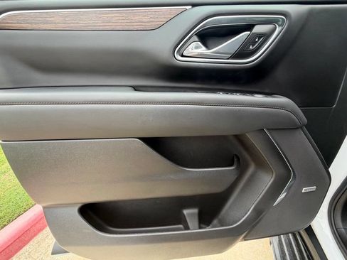 Used 2023 Chevrolet Tahoe High Country RWD image 17