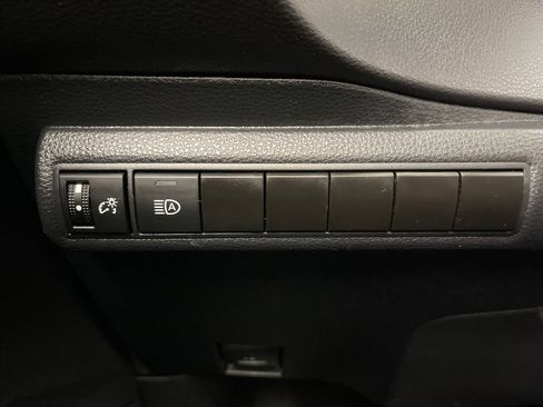 Used 2024 Toyota Corolla LE FWD image 28