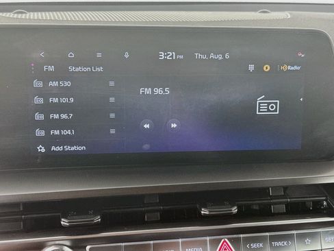 Used 2025 Kia Telluride S FWD image 21
