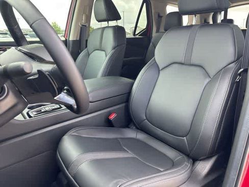 Certified 2025 Honda Pilot Touring image 22