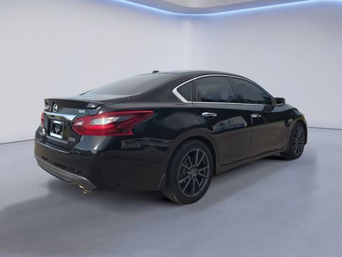 Used 2018 Nissan Altima 2.5 SR w/ SR Special Edition FWD image 6