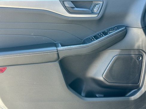 Used 2024 Ford Escape Active image 12