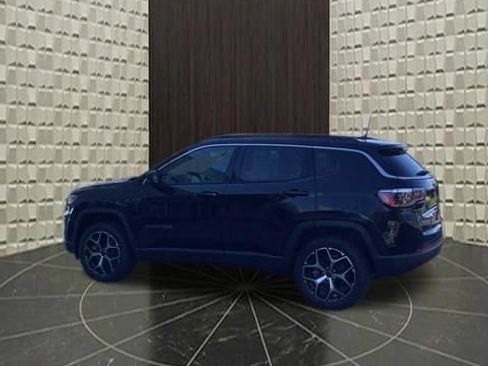 Used 2025 Jeep Compass Limited AWD/4WD image 7
