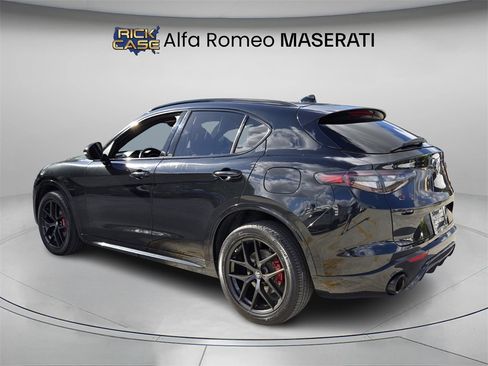 Used 2021 Alfa Romeo Stelvio Ti Sport image 8