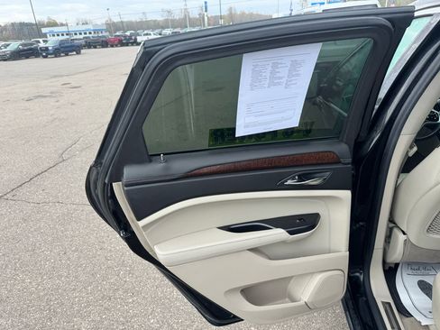 Used 2013 Cadillac SRX Luxury w/ Driver Awareness Package image 14