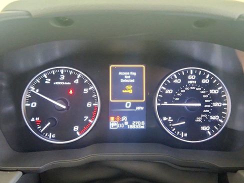 Used 2024 Subaru Crosstrek 2.5i Limited AWD/4WD image 17