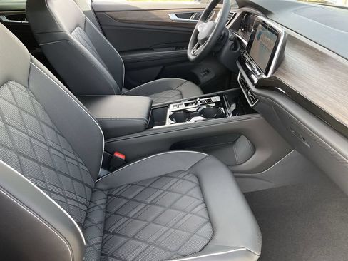 New 2026 Volkswagen Atlas SEL Premium R-Line AWD/4WD image 8