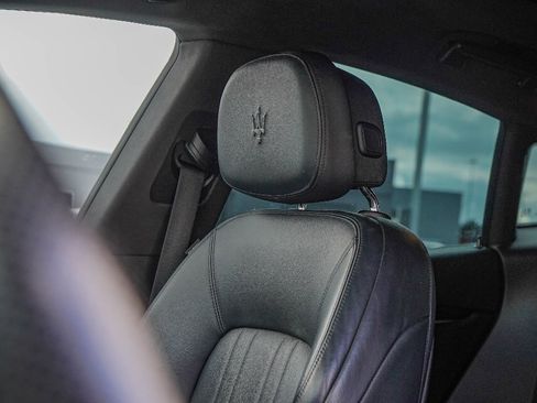 Used 2021 Maserati Levante S image 11