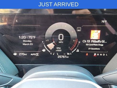 Used 2025 GMC Yukon XL Denali image 7