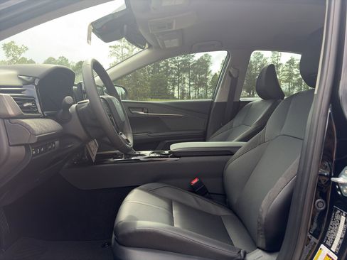 Used 2026 Toyota Camry XLE FWD image 12