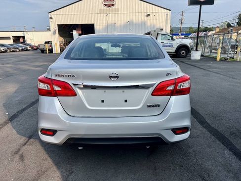 Used 2019 Nissan Sentra SV w/ Special Edition Package FWD image 4