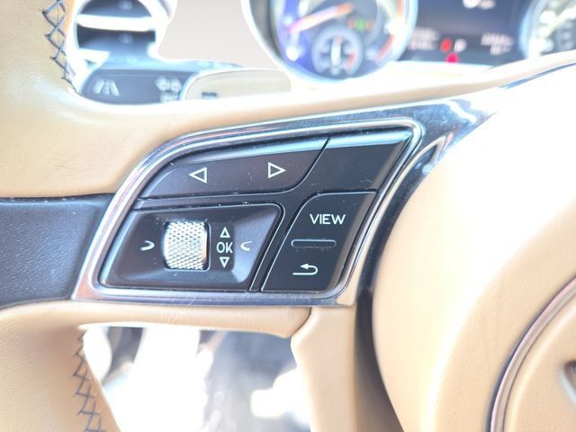 Used 2018 Bentley Bentayga Activity AWD/4WD image 20
