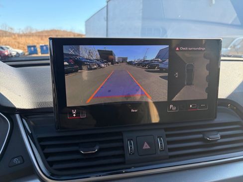 Used 2025 Audi Q5 Prestige w/ Prestige Package image 19