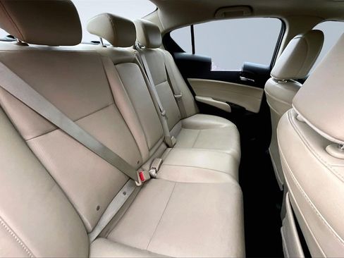 Used 2017 Acura ILX w/ Premium Package image 27