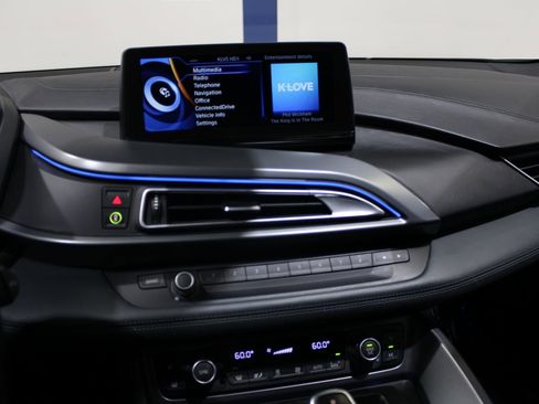 Used 2017 BMW i8 AWD/4WD image 26