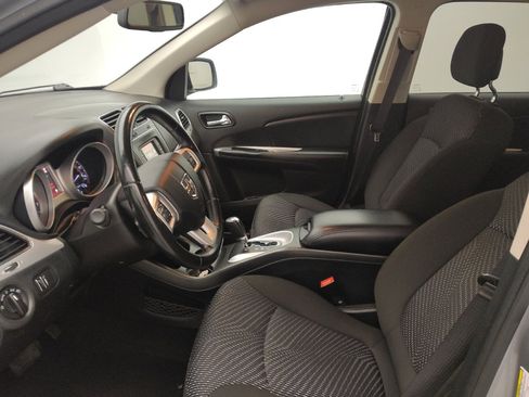 Used 2020 Dodge Journey SE w/ SE Popular Equipment Group FWD image 17
