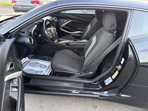 Used 2020 Chevrolet Camaro LT RWD image 8