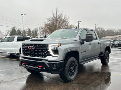 New 2026 Chevrolet Silverado 2500 ZR2 w/ LPO, Dark Essentials Package image 7