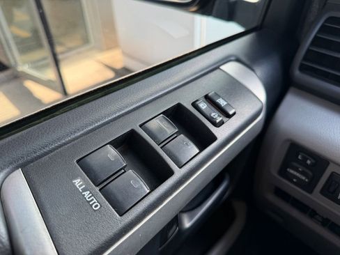 Used 2010 Toyota 4Runner SR5 AWD/4WD image 19