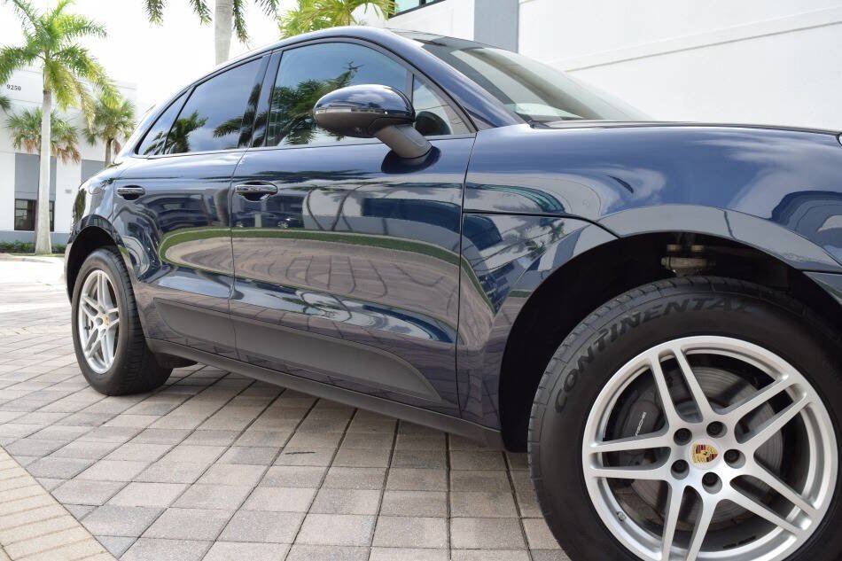 Used 2019 Porsche Macan AWD/4WD image 17