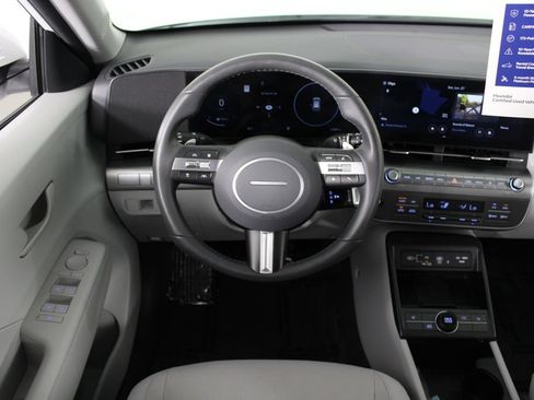 Certified 2024 Hyundai Kona SEL w/ Convenience Package FWD image 8