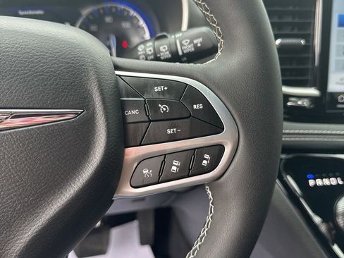 New 2026 Chrysler Pacifica Select image 19