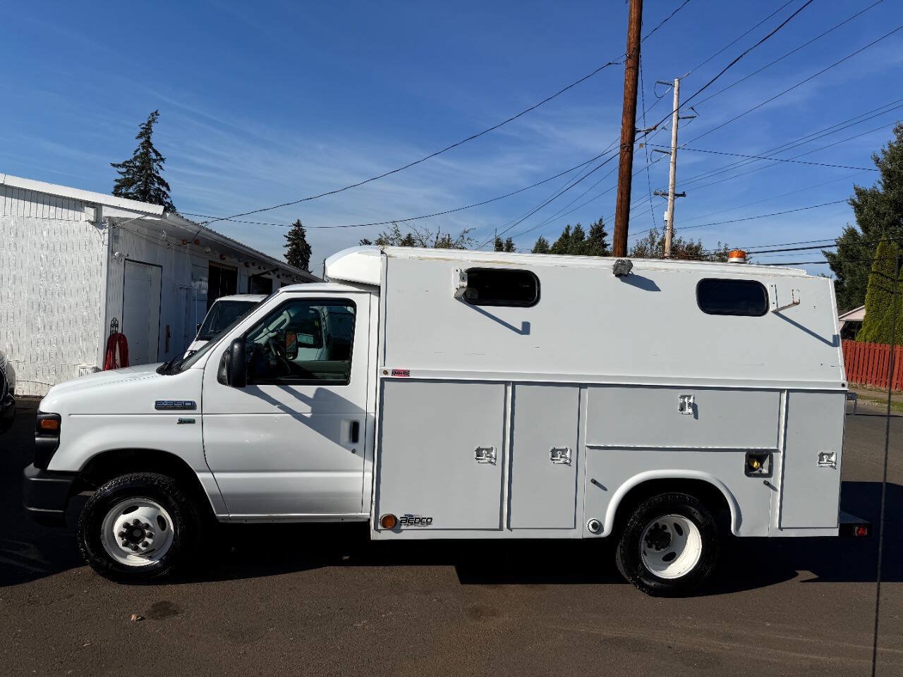 Used 2013 Ford E-350 and Econoline 350 Super Duty RWD image 2