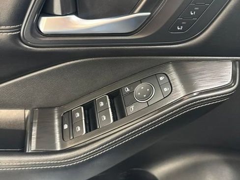 Certified 2025 Nissan Rogue SL w/ SL Premium Package FWD image 11