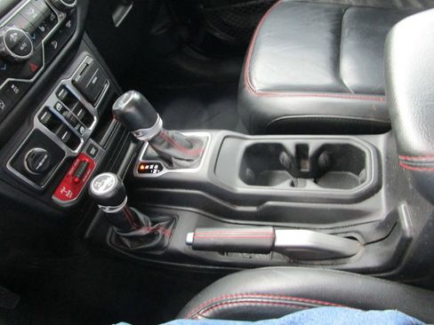 Used 2020 Jeep Wrangler Unlimited Rubicon w/ Dual Top Group image 33