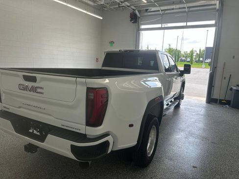 Used 2024 GMC Sierra 3500 Denali AWD/4WD image 3