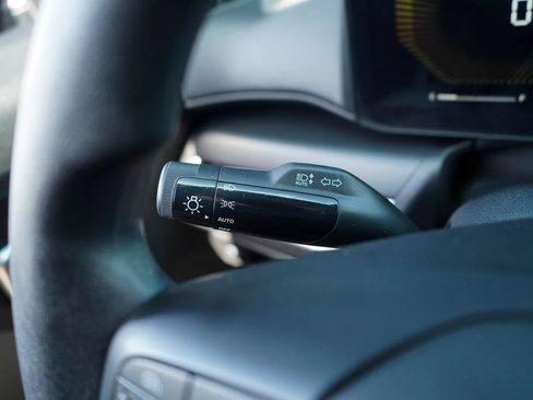 Used 2025 Kia K4 FWD image 32