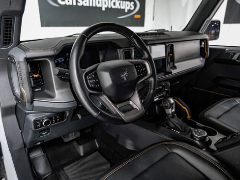 Used 2024 Ford Bronco Badlands image 17